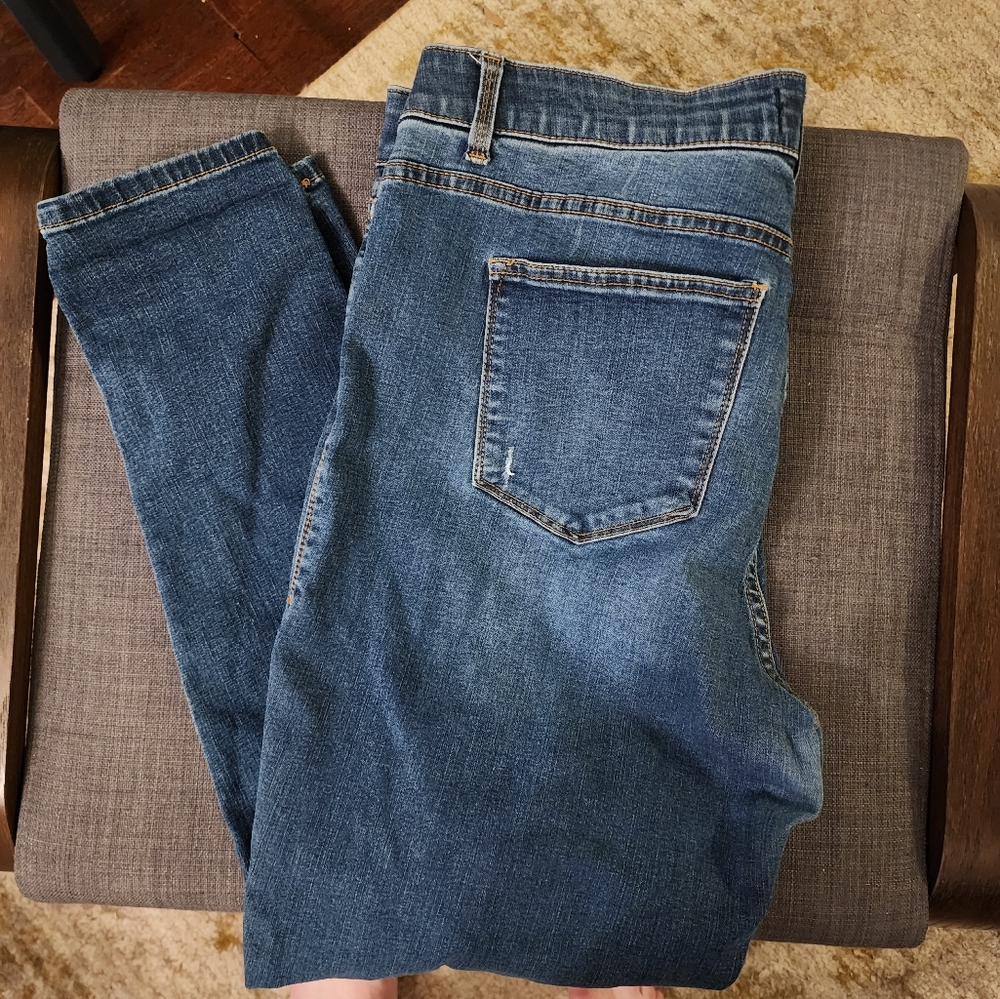 Lularoe skinny distressed denim 38